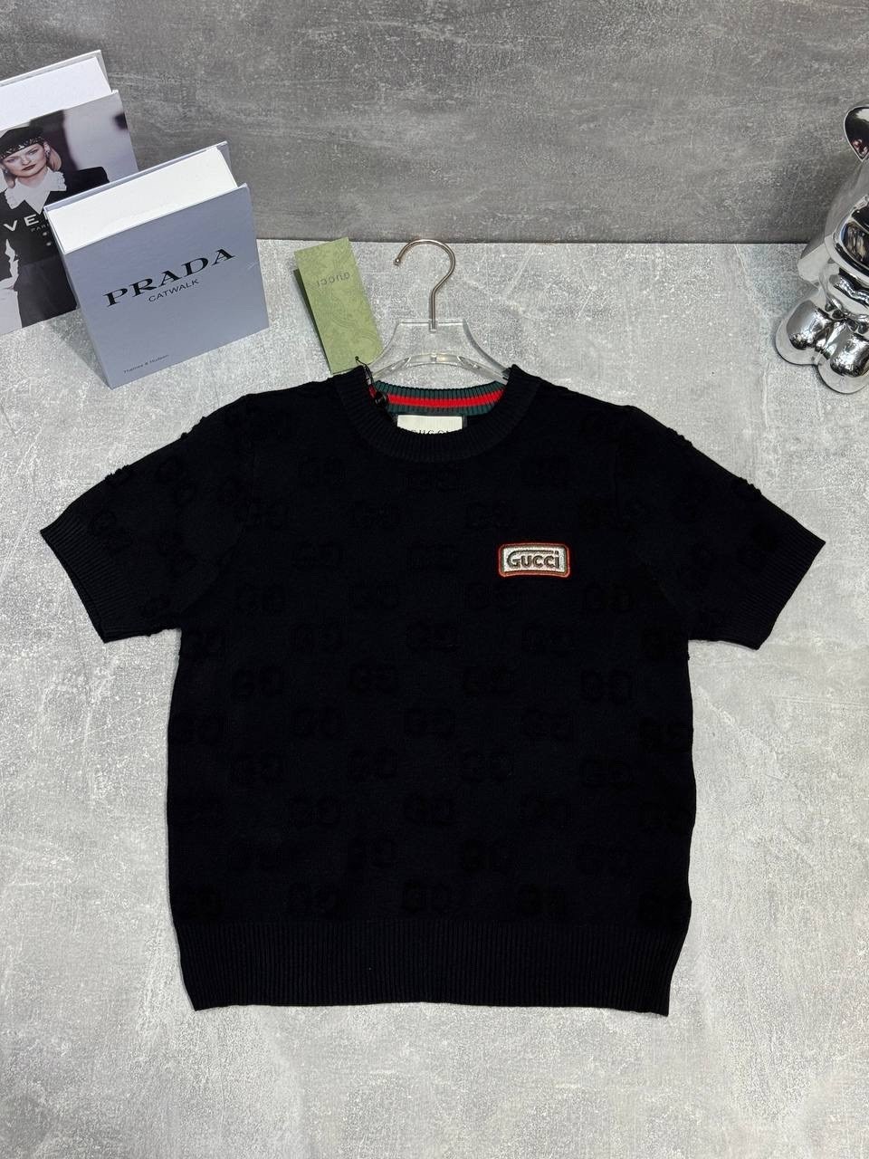 футболка gucci,майка гуччи оригинал черная,футболка гуччи вид спереди,футболка гуччи оригинал,футболка гуччи мужская черная