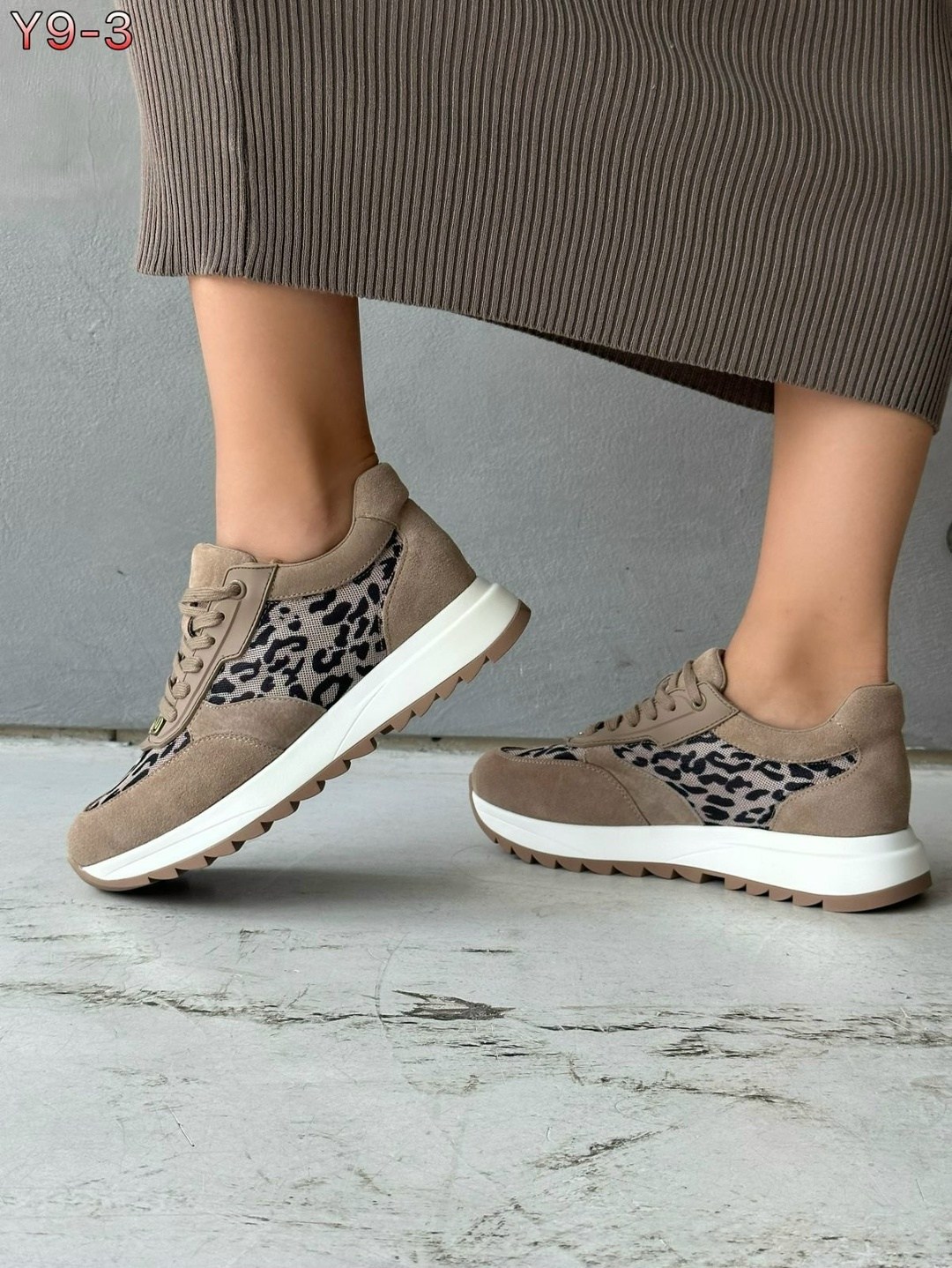,кроссовки женские,бежевые кроссовки,леопардовые кроссовки, женская