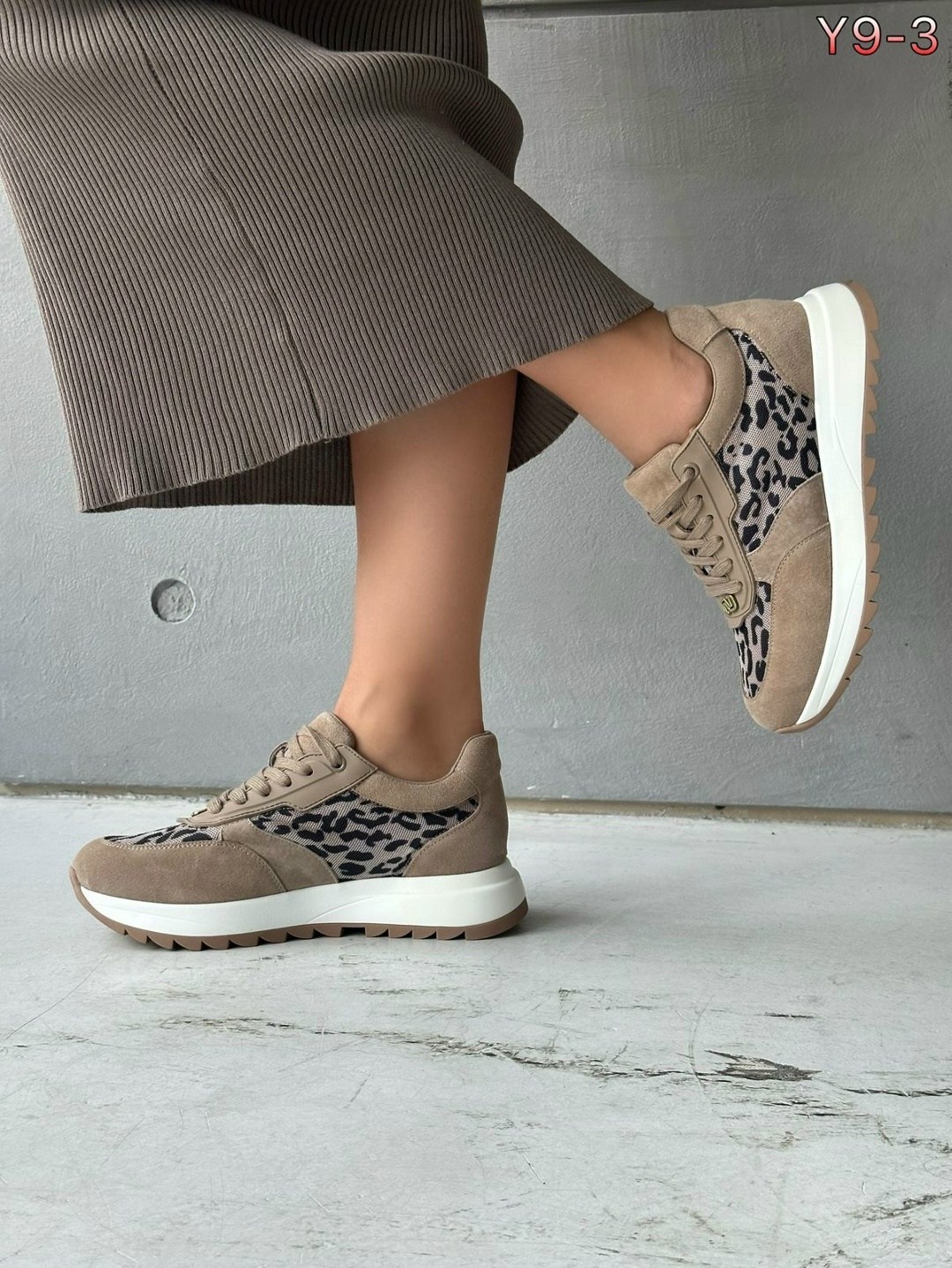,кроссовки женские,бежевые кроссовки,леопардовые кроссовки, женская