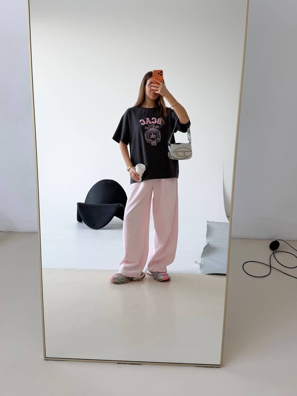женские спортивные штаны,футболки женская оверсайз,розовые брюки,спортивные штаны