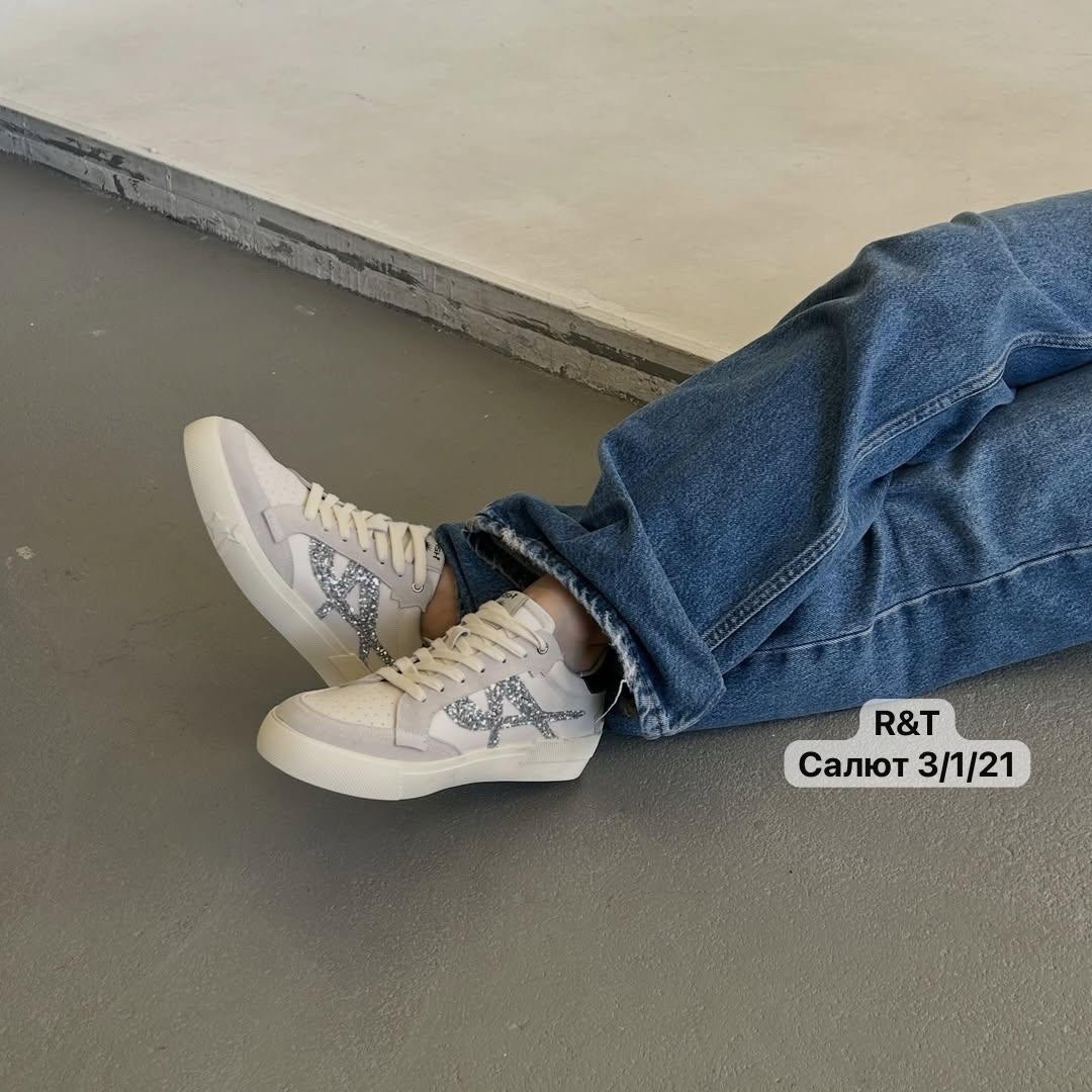 ,повседневные кроссовки,кроссовки женскиe,кроссовки модные,спортивная