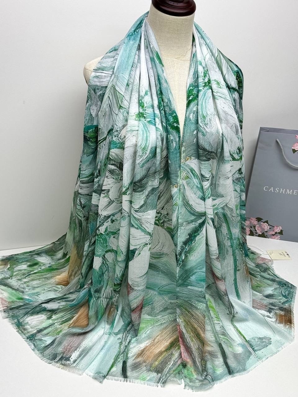 палантин женский,шарф шёлковый,шарфы для женщин,женский шелковый шарф,шарф женский шелковый с принтом