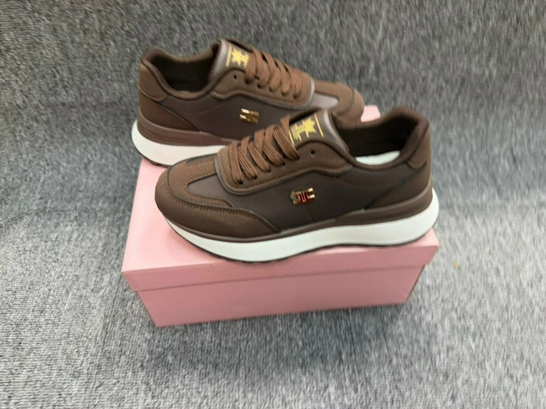 ,женские кроссовки,комбинированные кроссовки,брендовая , женская