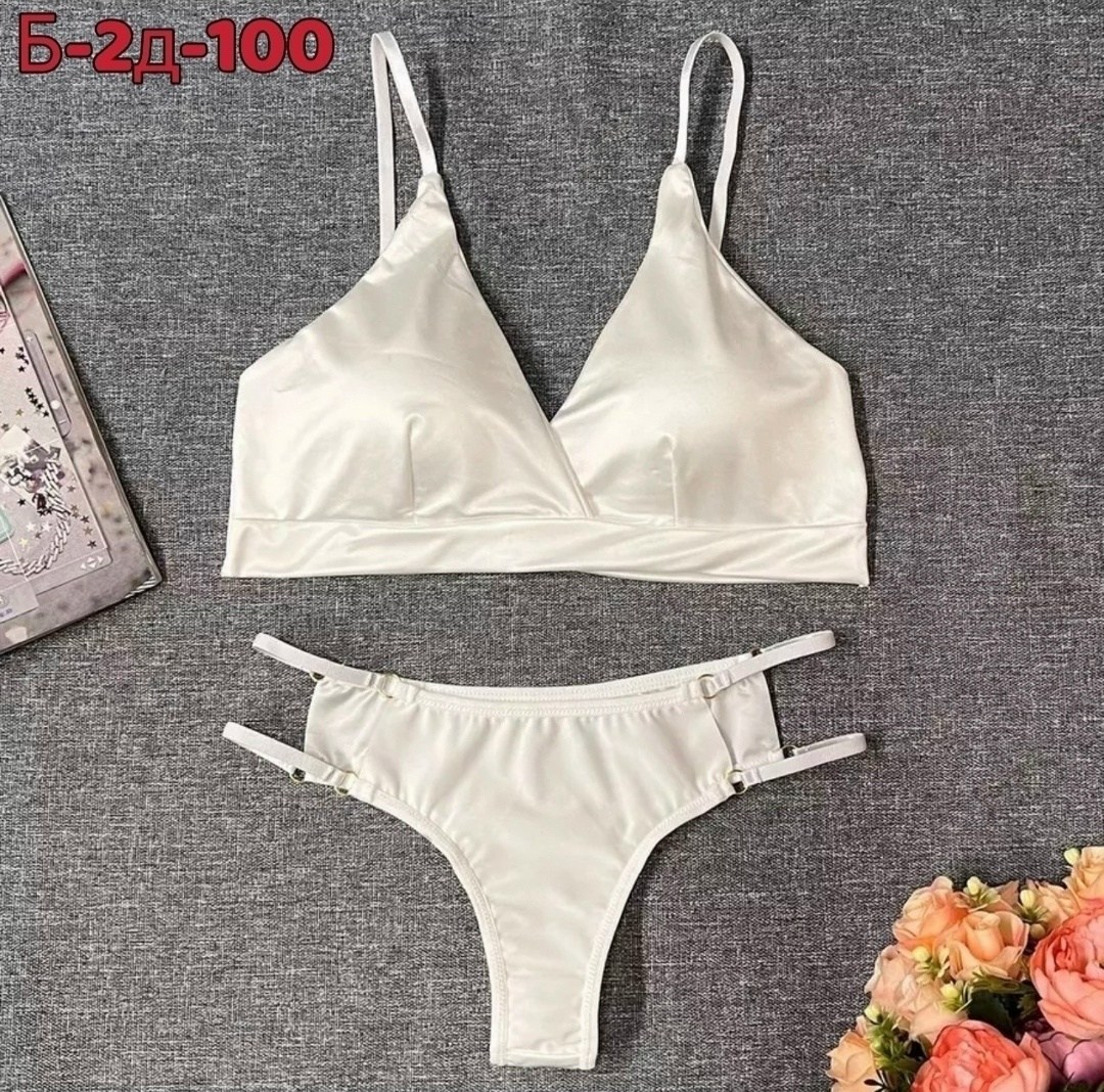 комплект нижнего белья,комплект женского нижнего белья,нижнего белья,комплект нижнего белья черного,комплект нижнего белья атласный