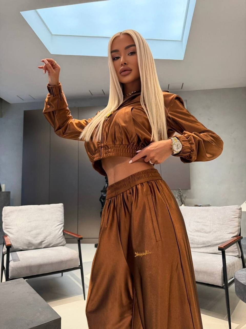 велюровый спортивный костюм,женский велюровый костюм,костюм велюровый,велюровый костюм тройка,повседневный костюм