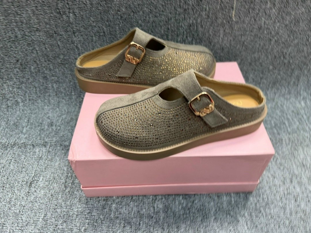 ,шлепанцы женские,шлепанцы на плоской подошве,модные шлепанцы, женская