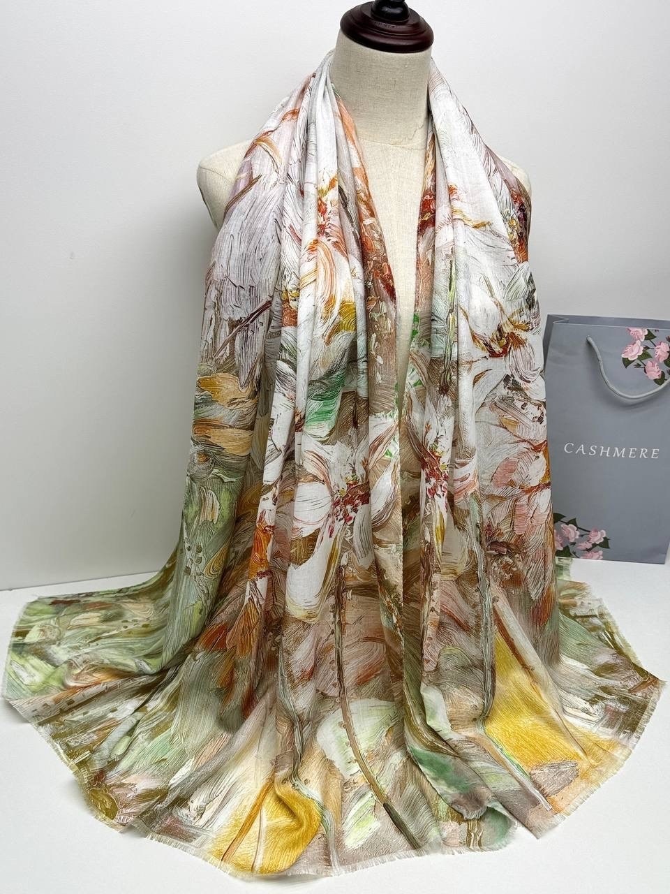 палантин женский,шарф шёлковый,шарфы для женщин,женский шелковый шарф,шарф женский шелковый с принтом