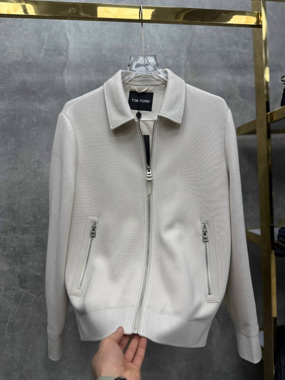 бомбер brunello cucinelli,белая куртка,ветровка brunello cucinelli,куртка женская,куртка