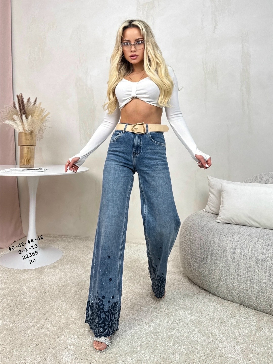 женские джинсы,джинсы брюки,джинсы,модные джинсы,широкие джинсы со стразами