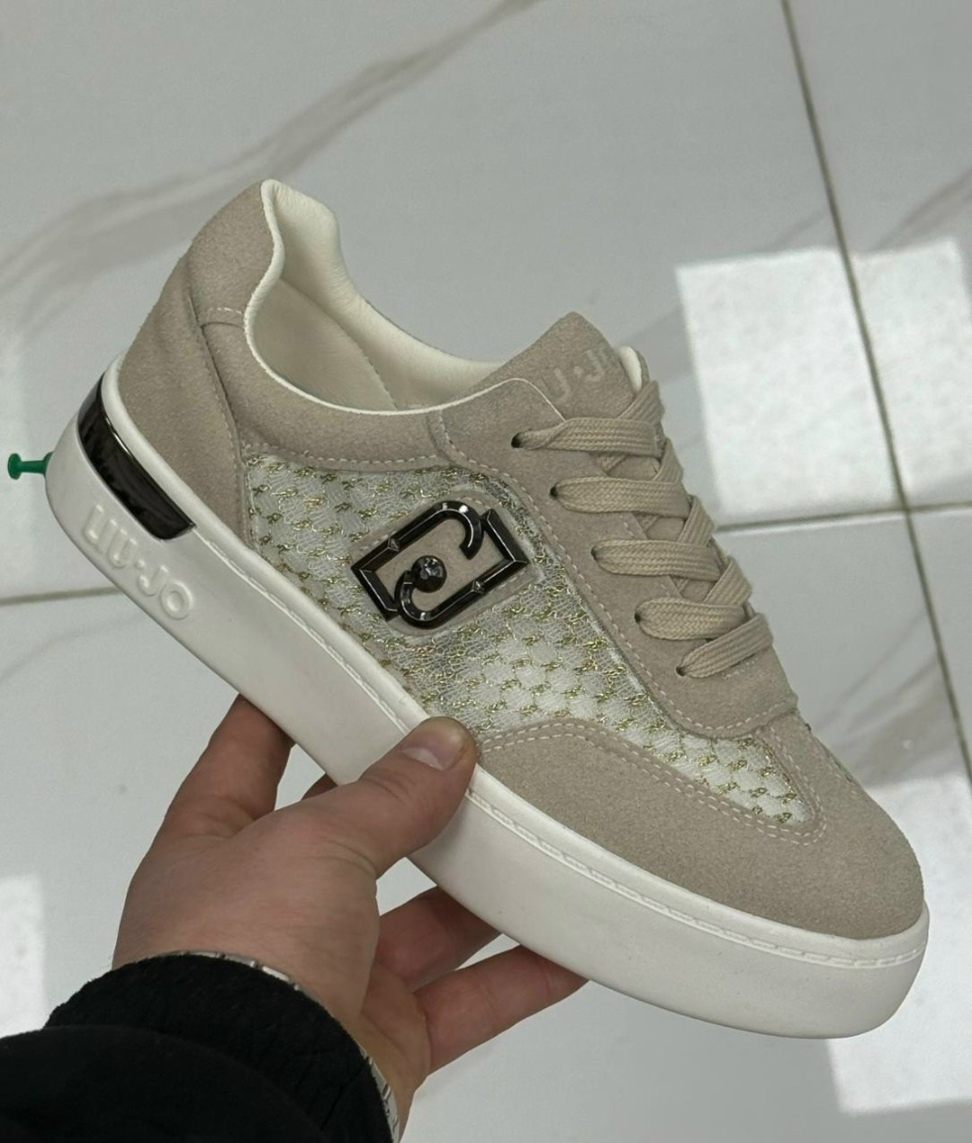 ,кроссовки замша,женские кроссовки,стильные кроссовки,кеды кроссовки