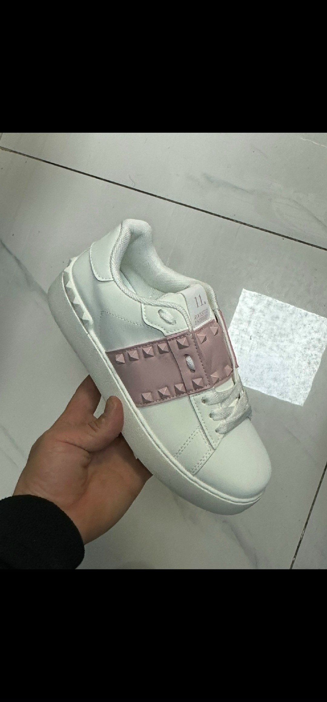 кроссовки valentino rockstud белый,женские кожаные кроссовки valentino garavani rockstud,кеды валентино женские,кроссовки женские кожаные valentino,белые кроссовки valentino garavani rockstud