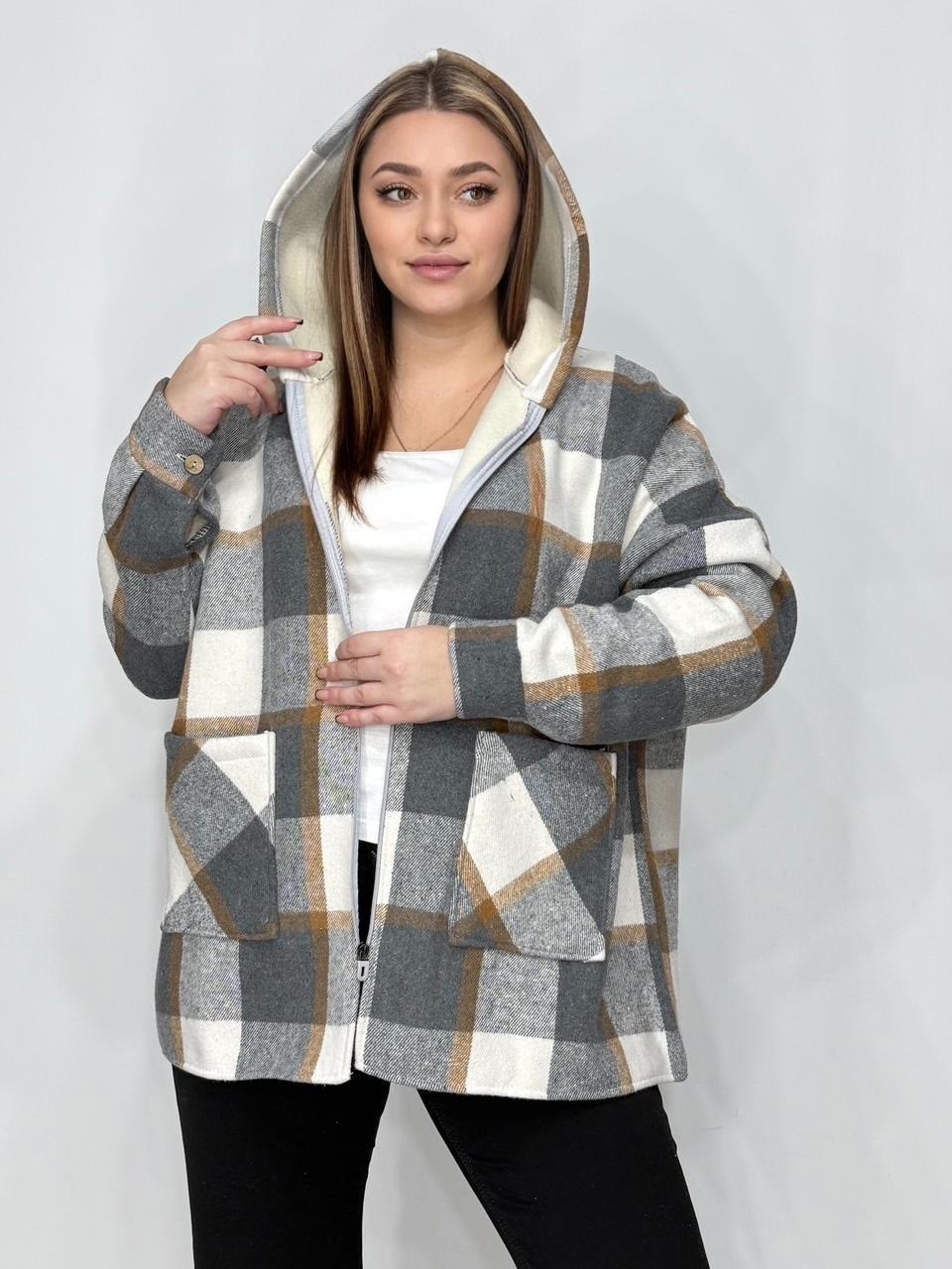 теплая рубашка оверсайз в клетку с капюшоном,рубашка оверсайз в клетку с капюшоном,рубашка теплая,рубашка в клетку с капюшоном,рубашка теплая женская