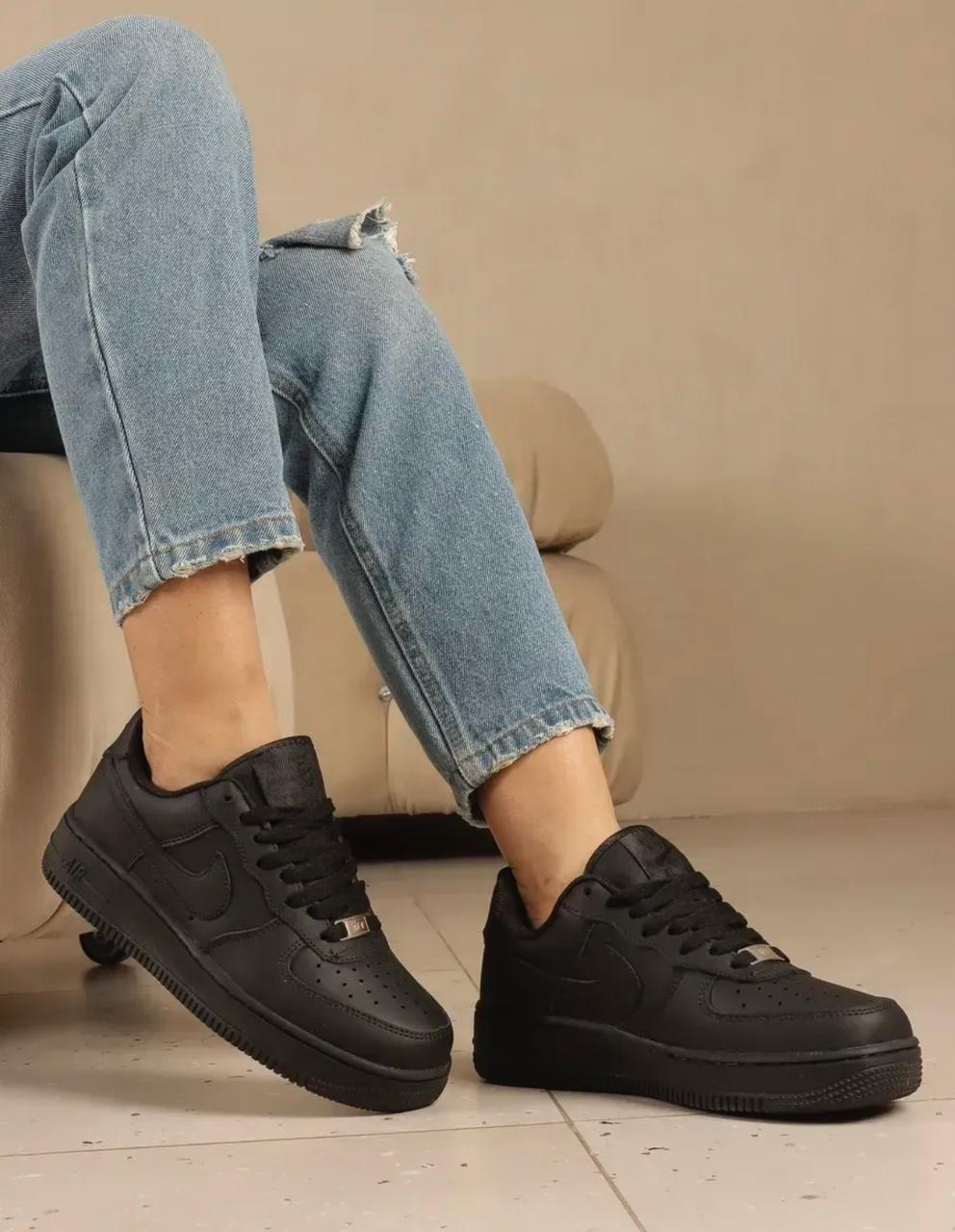 ,nike air force 1 low black,nike air force 1 black,кроссовки nike air force 1 low 'black',кроссовки мужские nike air force 1 черные