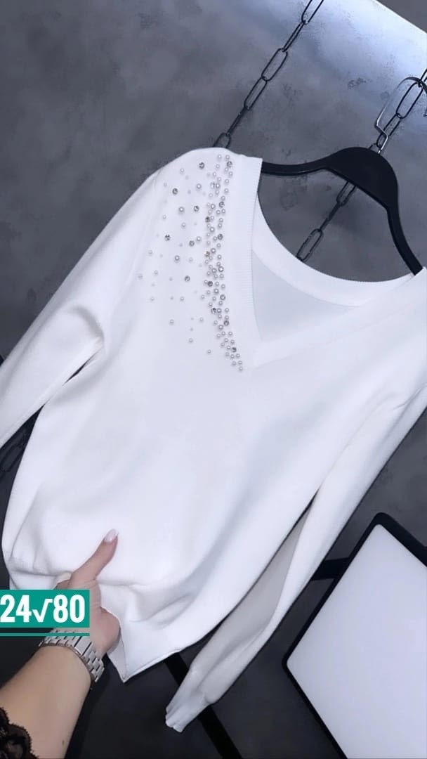кофточка с отделкой из жемчужин,женская кофта с бусинами,кофта женская с стразами,кофта женская трикотажная с бусинами,кофта нарядная со стразами