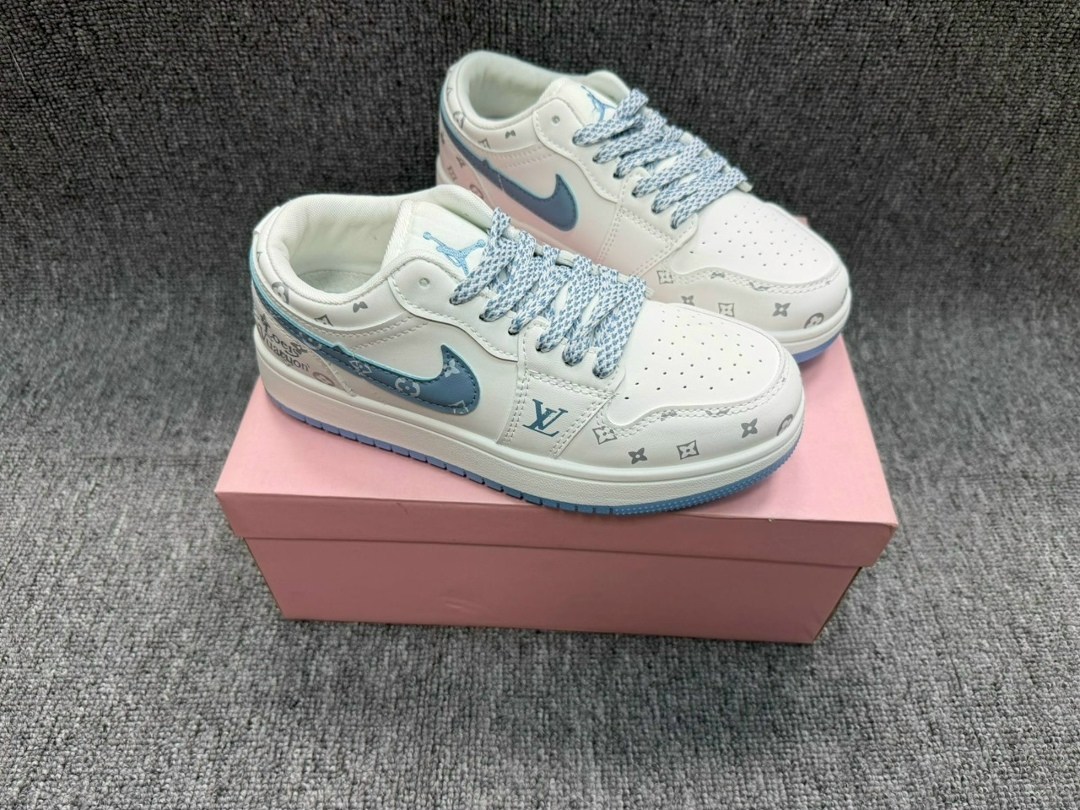 кроссовки,кроссовки nike,спортивная ,женские кроссовки,кроссовки мужские женские