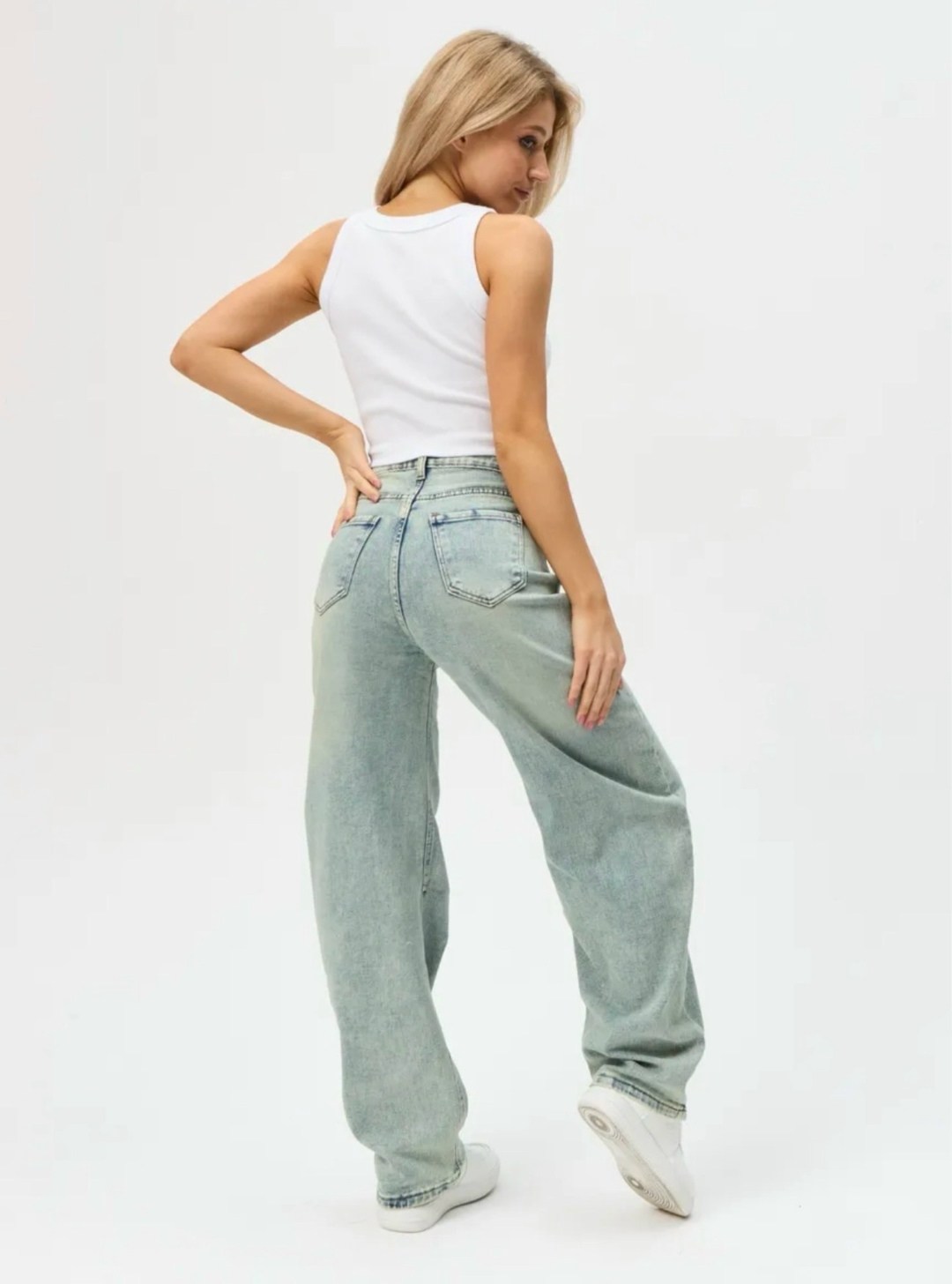 женские джинсы,джинсы широкие,джинсы,джинсы брюки,мешковатые широкие джинсы светло-голубого цвета levi's