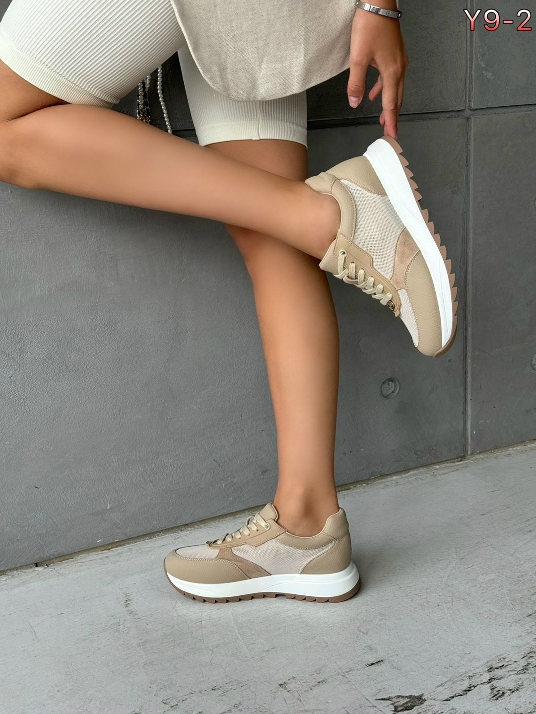 ,кроссовки женские,бежевые кроссовки,кроссовки для женщин,кроссовки повседневные