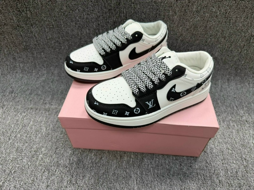 кроссовки,кроссовки nike,спортивная ,женские кроссовки,кроссовки мужские женские