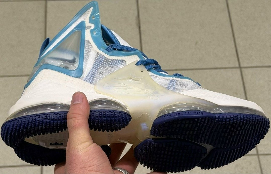 кроссовки nike lebron 19,nike lebron 19 space jam,баскетбольные кроссовки,кроссовки lebron,баскетбольная