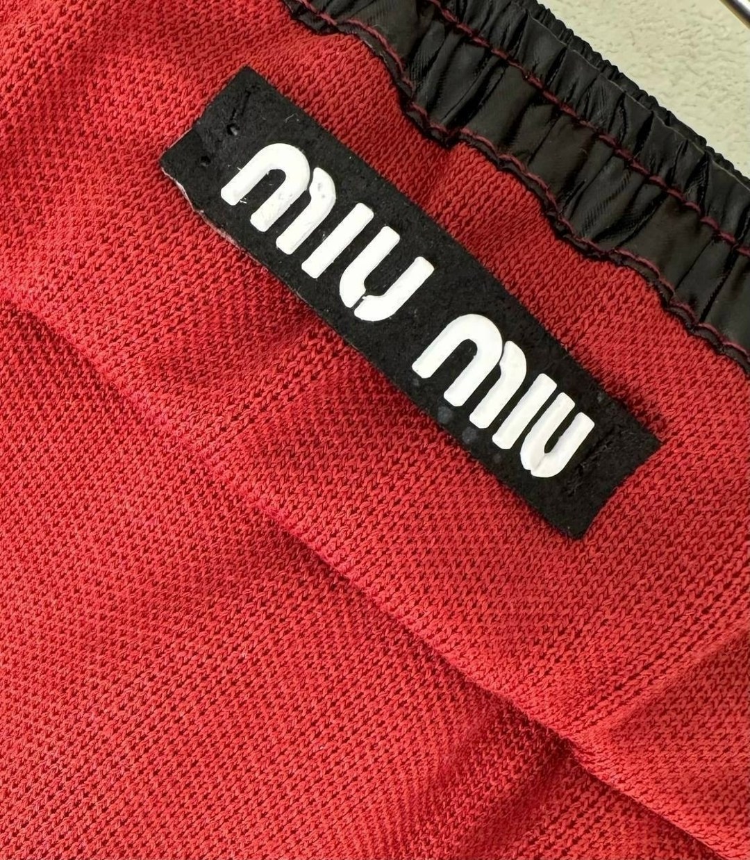 брюки спортивные,спортивные шорты,повседневные брюки,спортивные штаны,красные шорты