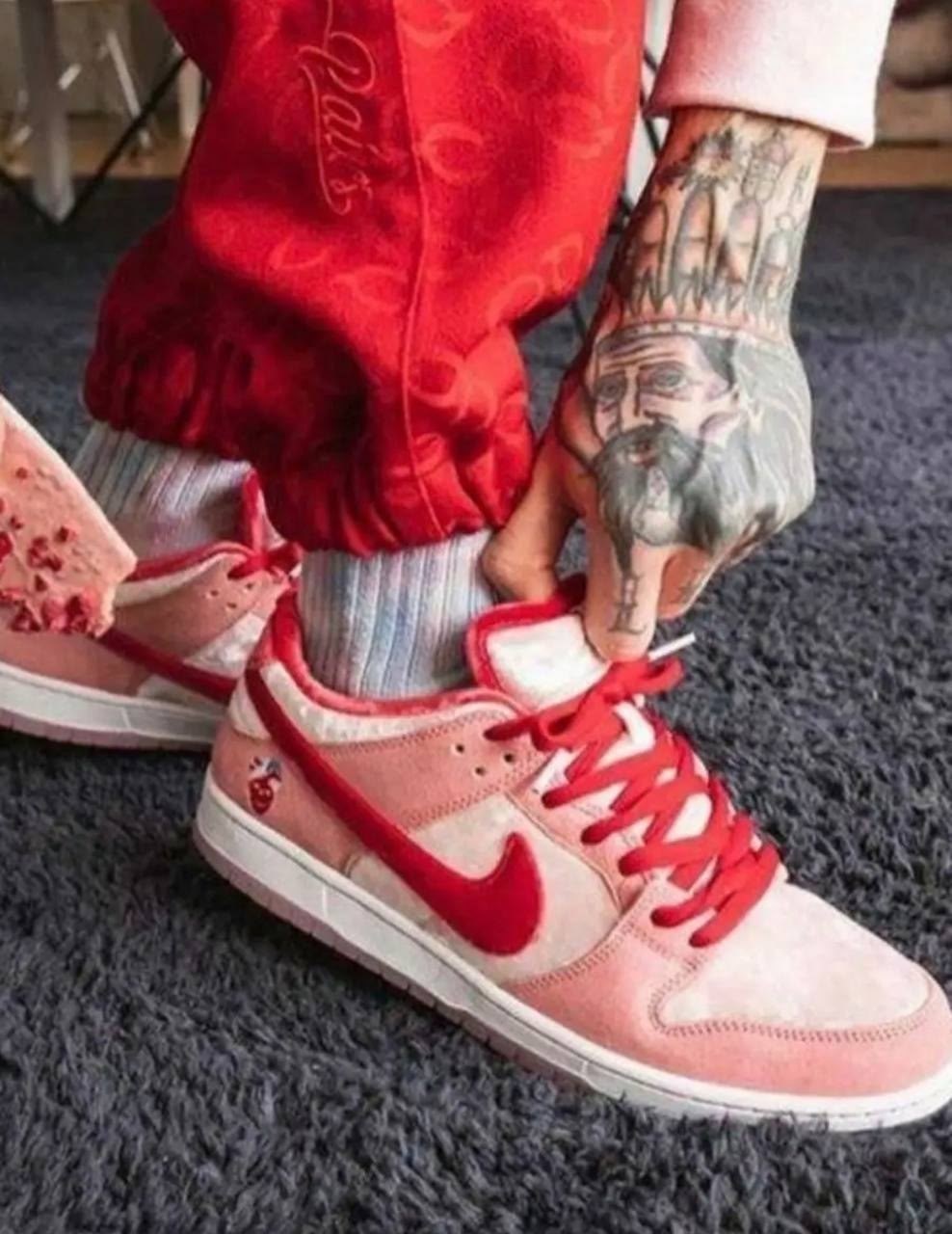 nike sb dunk low strangelove,кроссовки nike sb dunk low strangelove,кроссовки найк сб данк лов про,кроссовки nike sb dunk low,кроссовки nike sb dunk low x strangelove