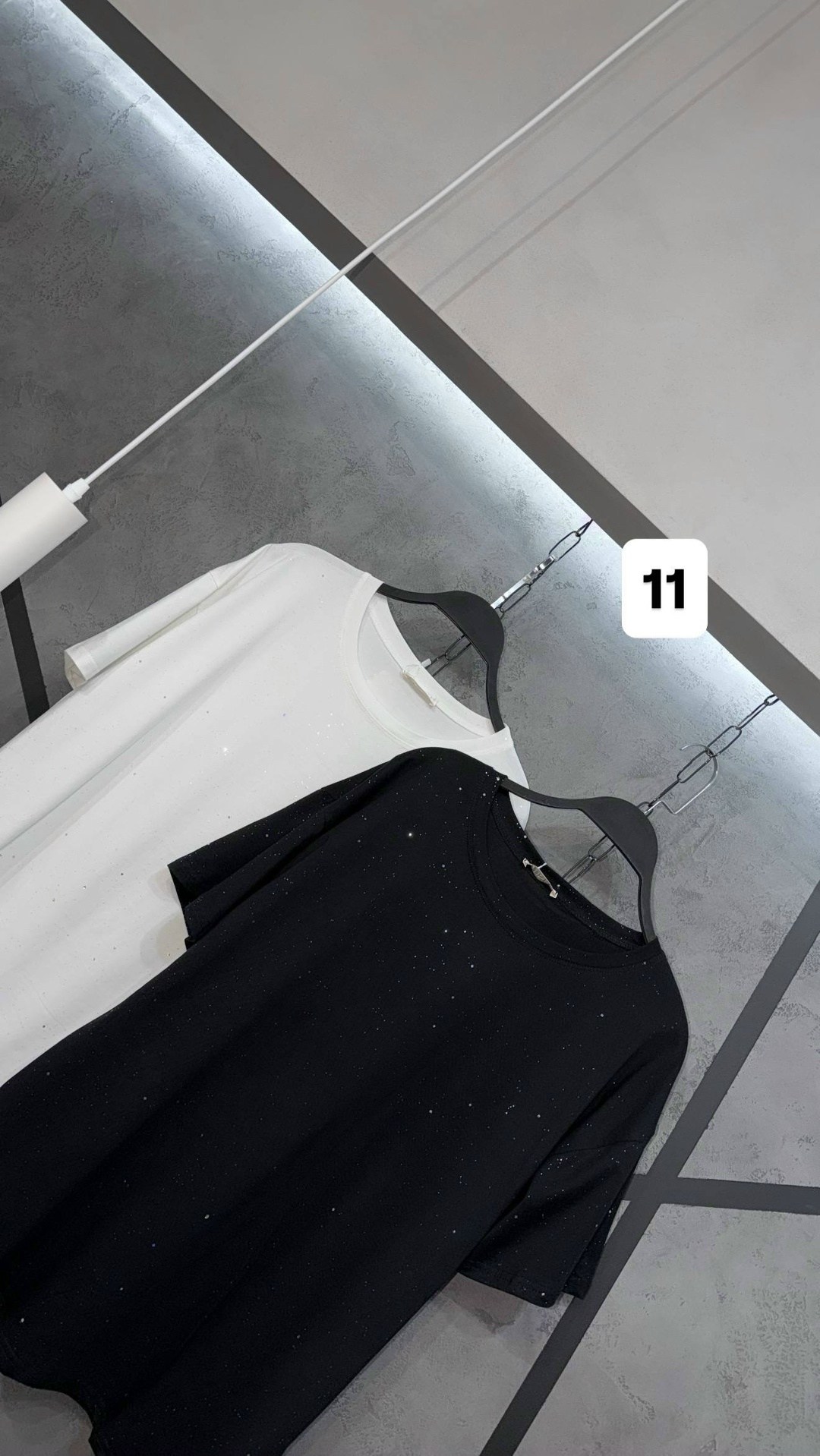 футболка в стразах варенка оверсайз gul brand,женская футболка оверсайз,футболка оверсайз со стразами,футболка со стразами удлинённая оверсайз a&j,футболка женская со стразами оверсайз