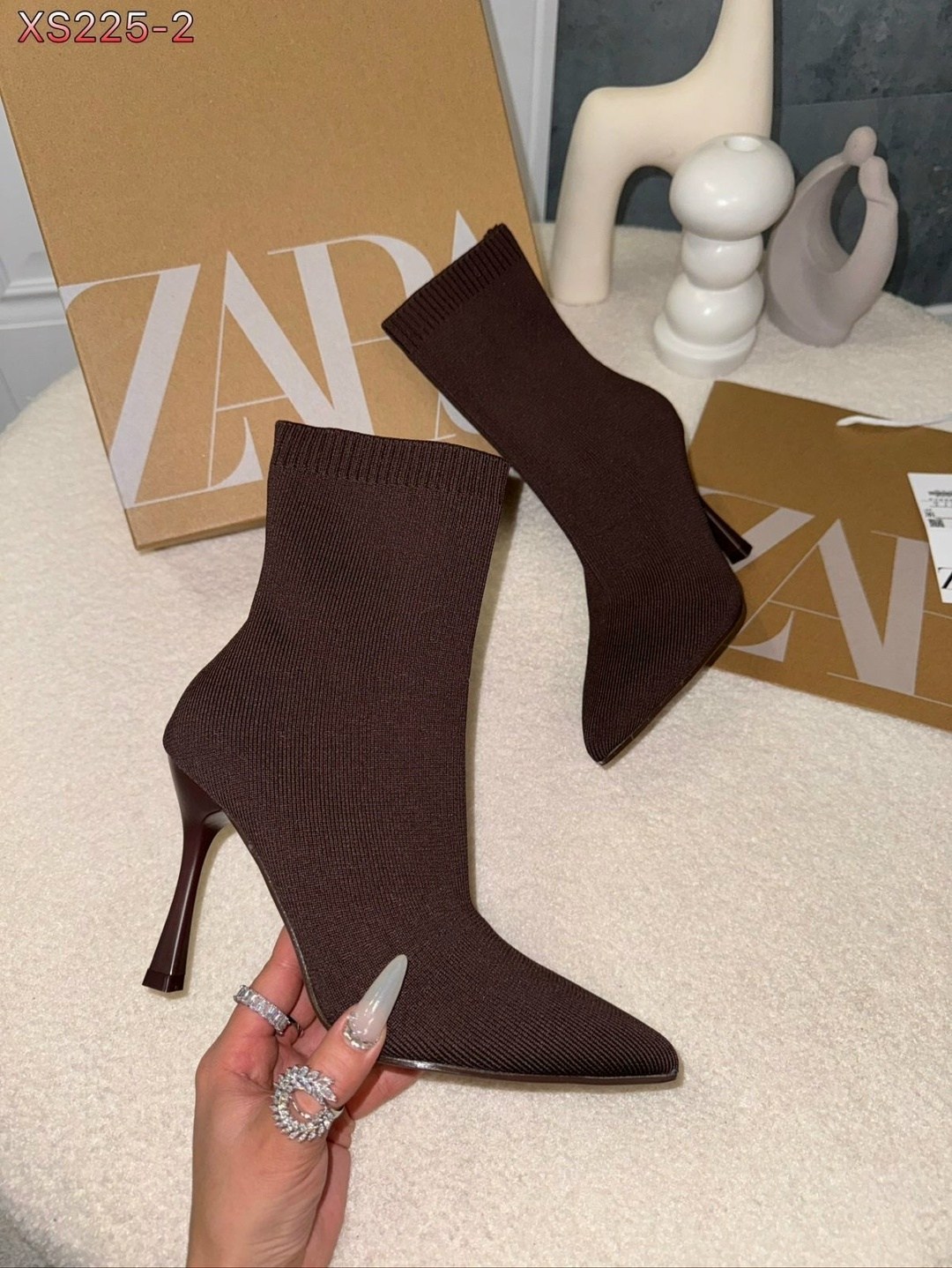 стильные ботильоны,ботильоны tendance шпилька,женские ботильоны с острым носком на высоком каблуке,модная ,ботильоны текстильные женские