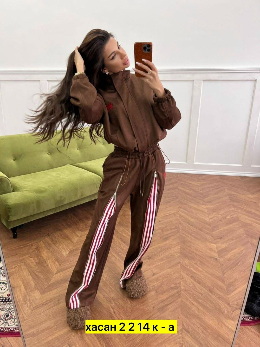 костюм спортивный,женский спортивный костюм,велюровый спортивный костюм,женский костюм,женские велюровые спортивные костюмы