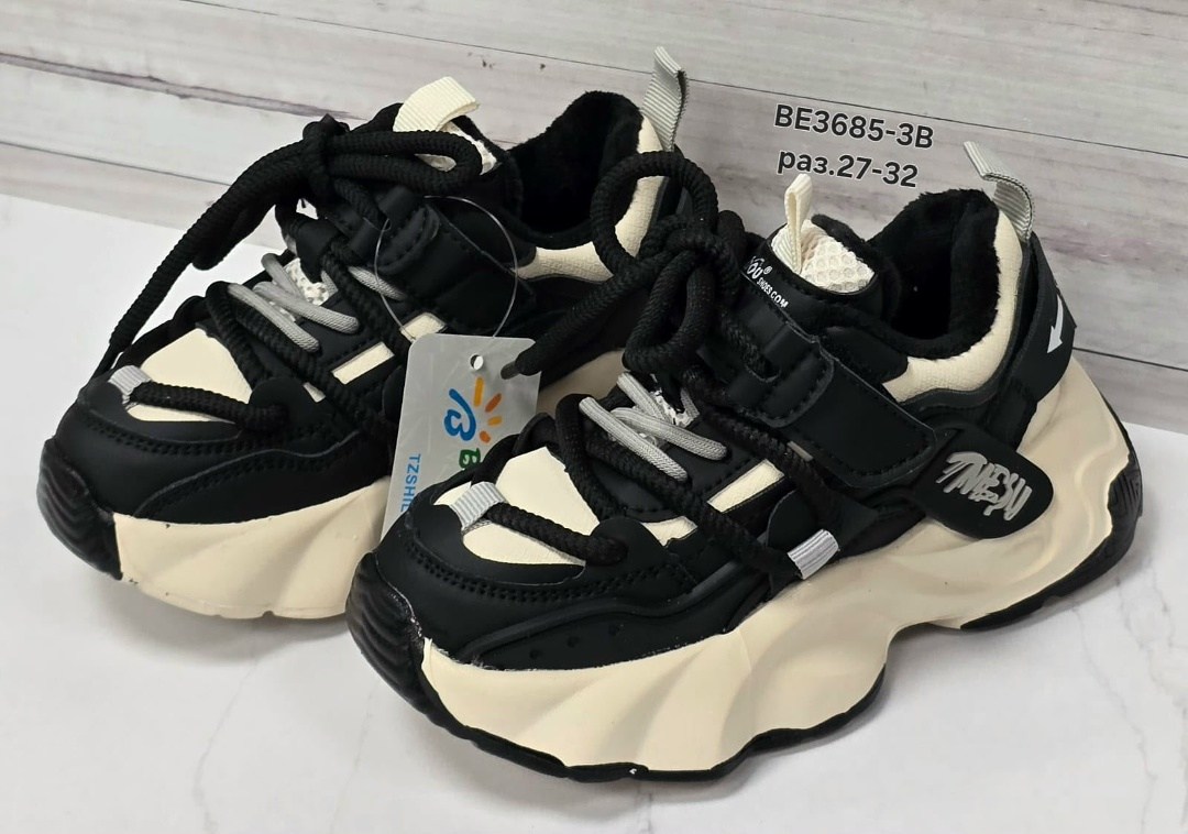 ,женские кроссовки,детские кроссовки,повседневные кроссовки,модные кроссовки