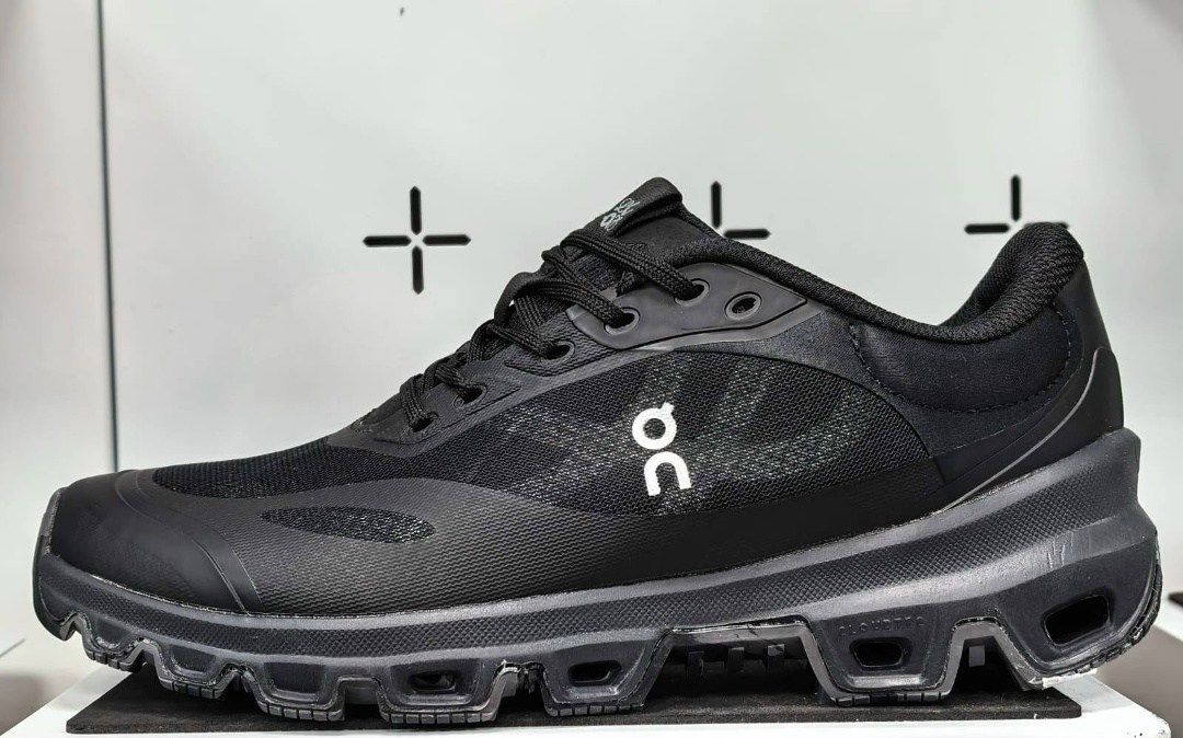 кроссовки,мужские кроссовки,кроссовки on,беговые кроссовки on cloudflyer all black,беговые кроссовки мужские