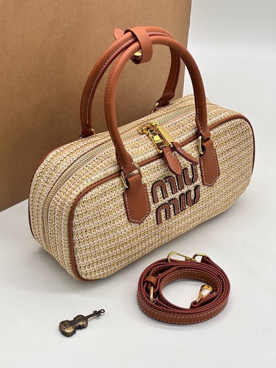 сумка miu miu,сумка,женская сумка miu miu,модная сумка,плетеная сумка