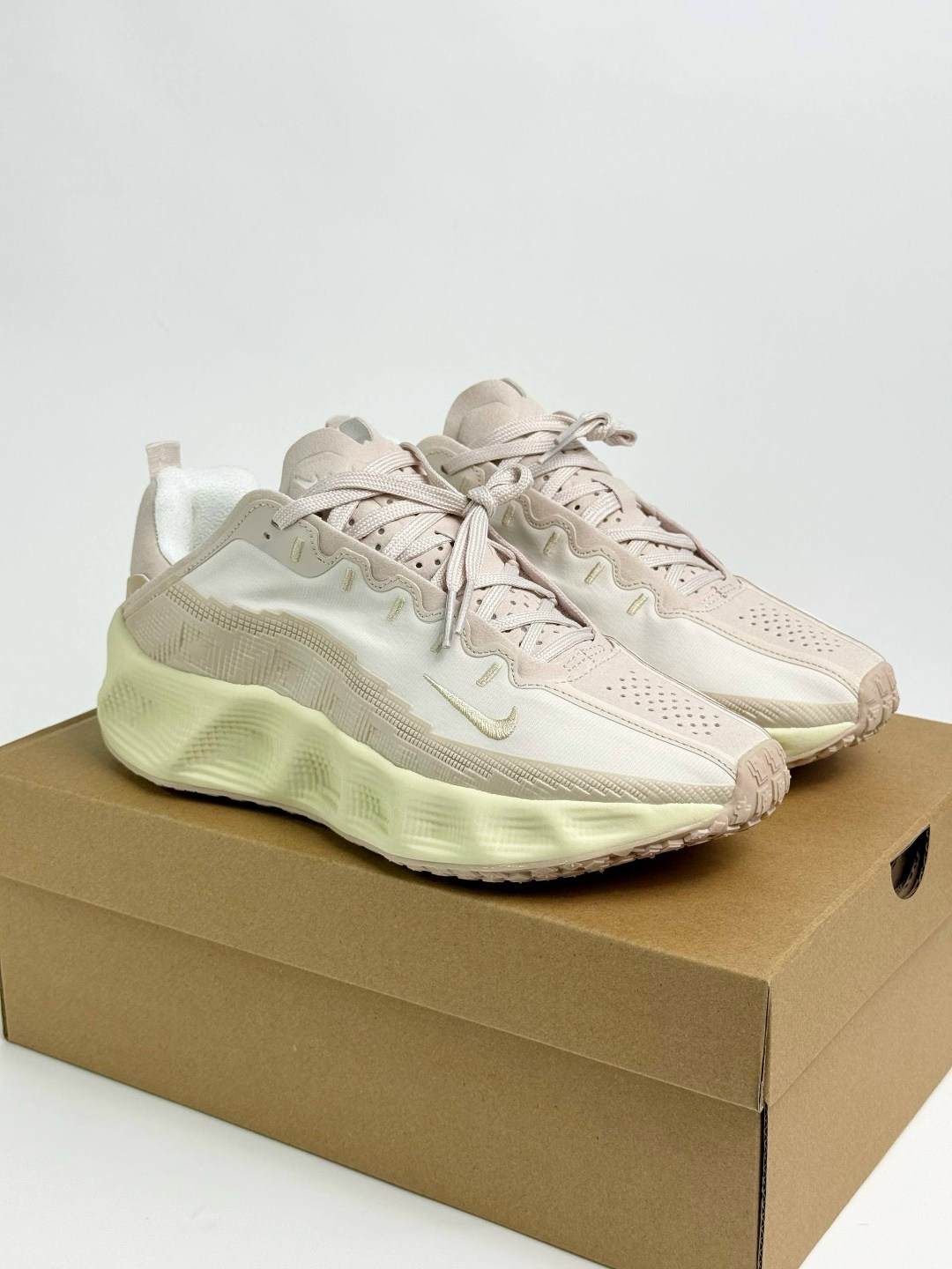 кроссовки,кроссовки женскиe,кроссовки adidas,спортивная ,бежевые кроссовки