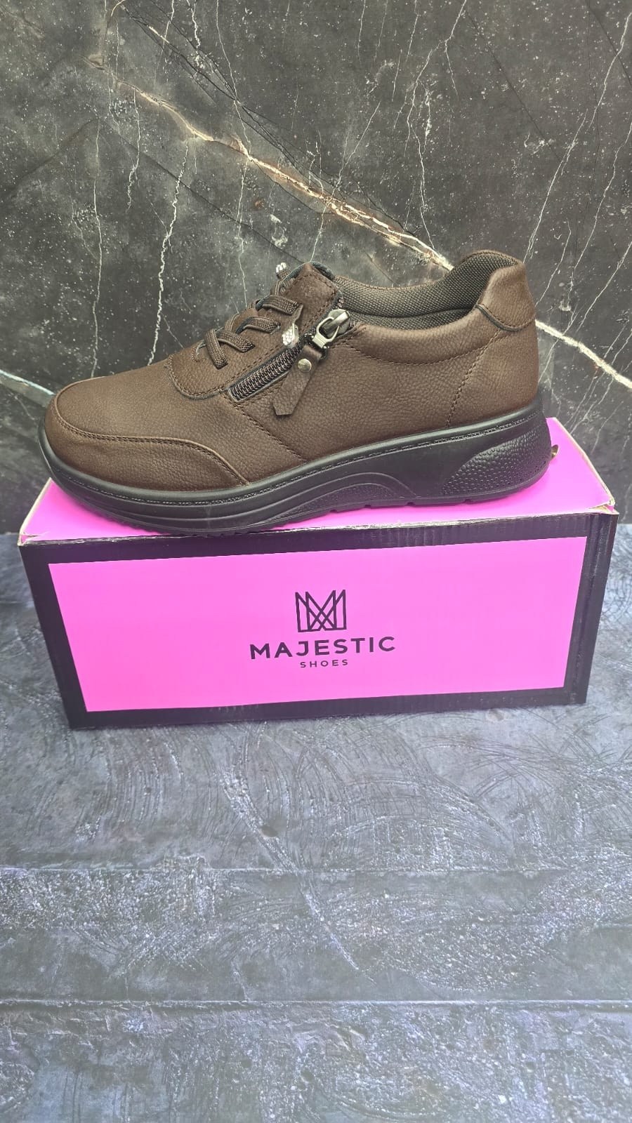 ,женские кроссовки caprice,кроссовки caprice,женские кроссовки,бежевые кроссовки