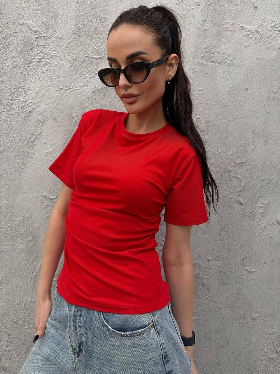 футболки женская,женская базовая однотонная футболка,футболки для женщин,футболка однотонная базовая,базовая женская футболка