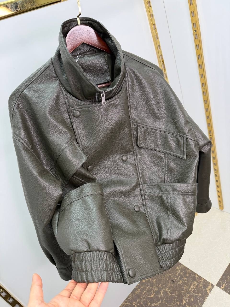 женская кожаная куртка,кожаная куртка,куртка женская,куртка из натуральная кожа,куртка кожаная короткая