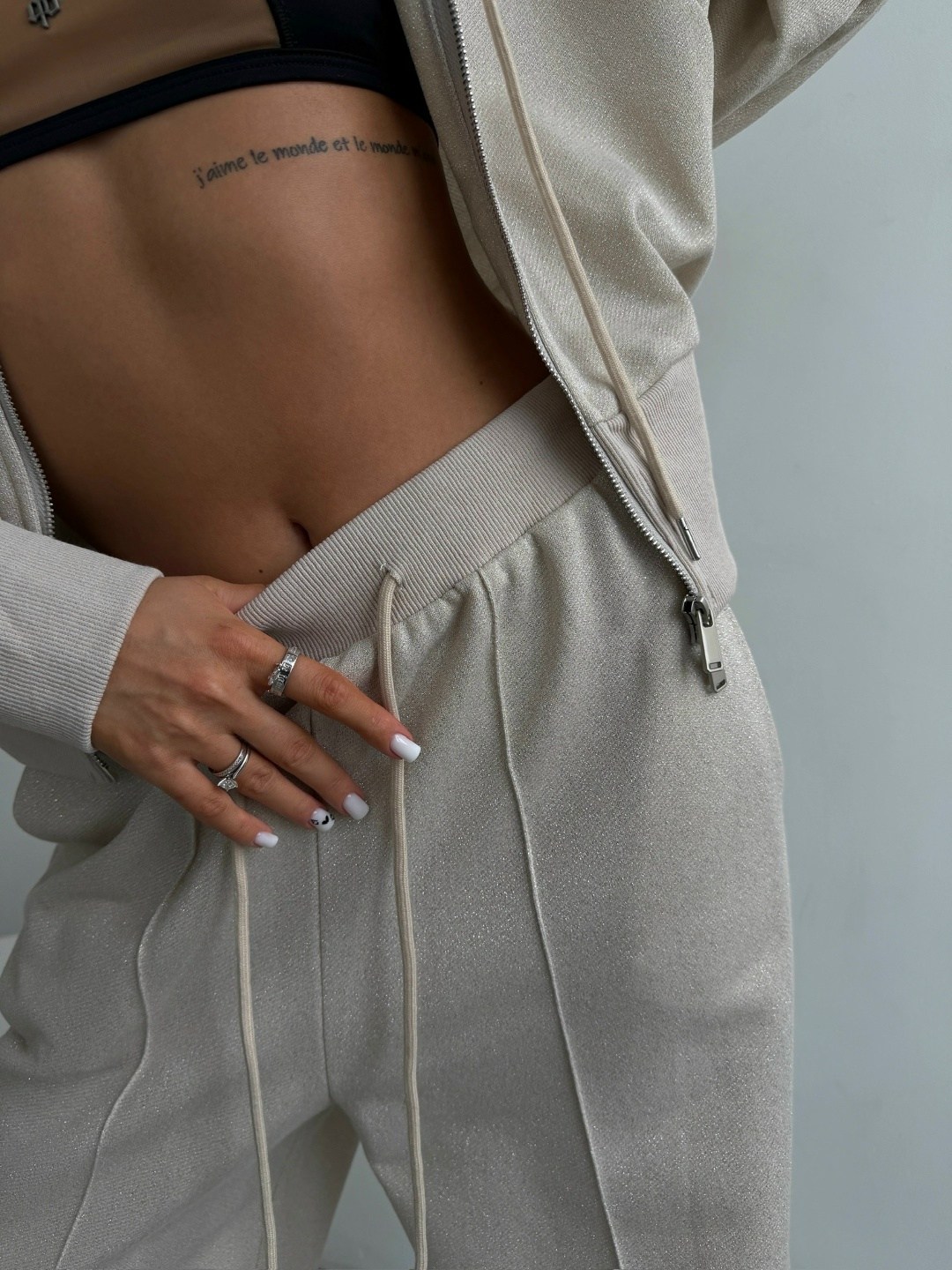 костюм женский,брючный костюм,бежевый костюм,спортивный костюм