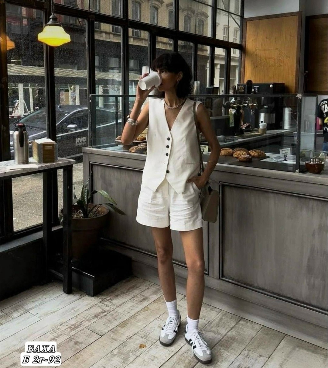 стильные костюмы,элегантные комбинезоны,белый брючный костюм,костюм женский,летний костюм женский брючный