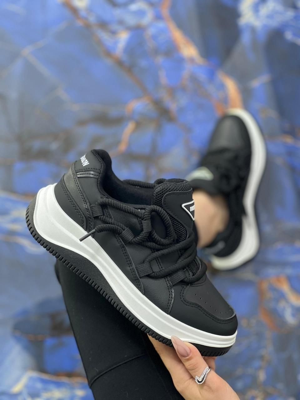 кроссовки женскиe,кроссовки для женщин,,массивные кроссовки,кроссовки брендовые