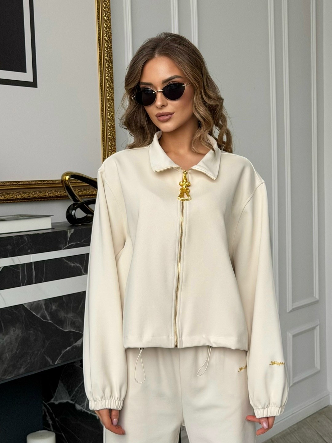 костюм спортивный,стильный костюм,костюм спортивный женский,костюм молочный,повседневный костюм