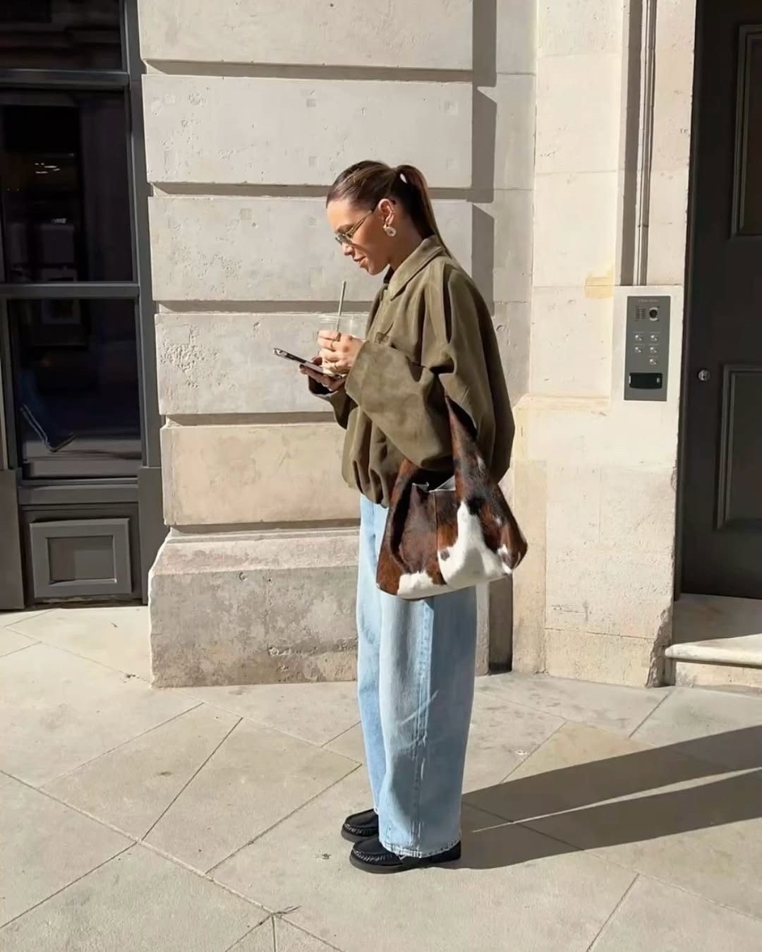 стиль оверсайз,повседневная куртка,оверсайз куртка,куртка замшевая бомбер оверсайз lancy,замшевая куртка