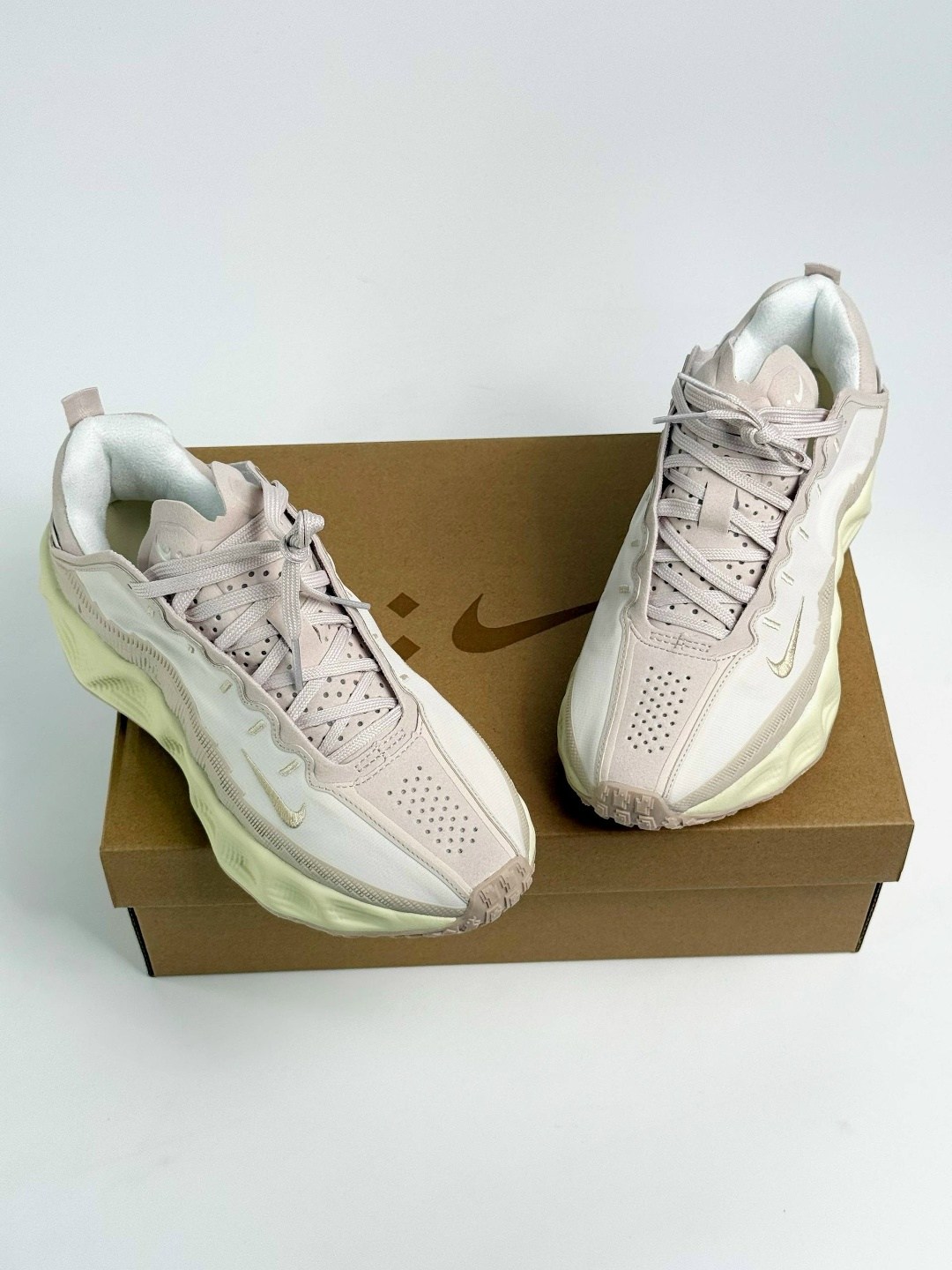 кроссовки,кроссовки женскиe,кроссовки adidas,спортивная ,бежевые кроссовки