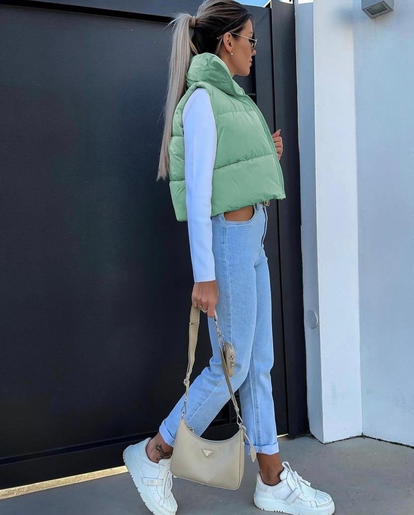 демисезонный жилет,жилет безрукавка,женская жилетка,жилетка на синтепоне,жилетка