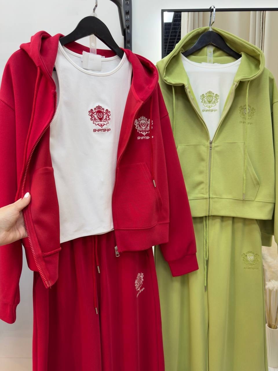 костюм спортивный,женский спортивный костюм,костюм спортивный женский красный,,женские костюмы