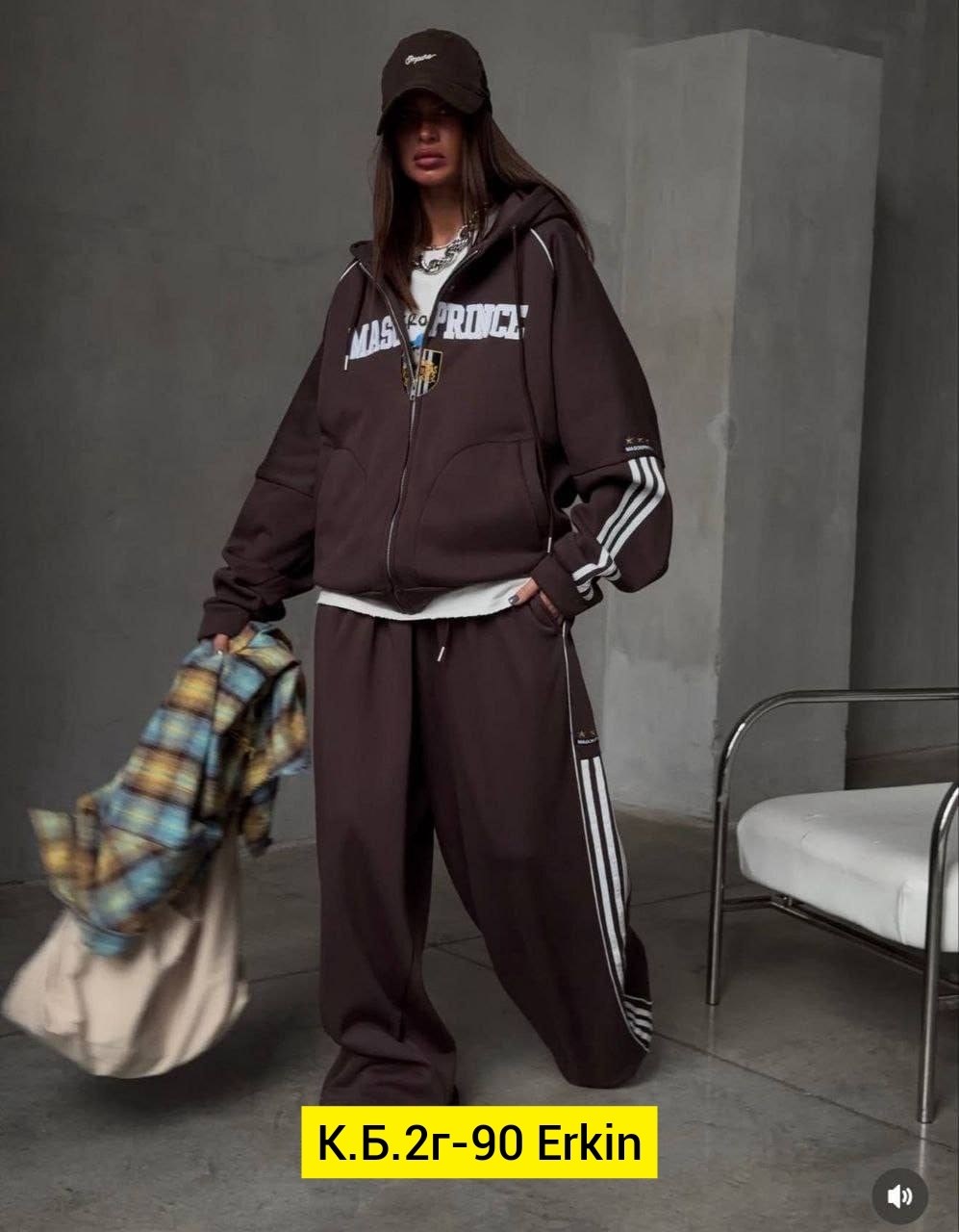 спортивный костюм,спортивный костюм женский,женский костюм,повседневный спортивный костюм,костюм adidas на велюре от бренда w