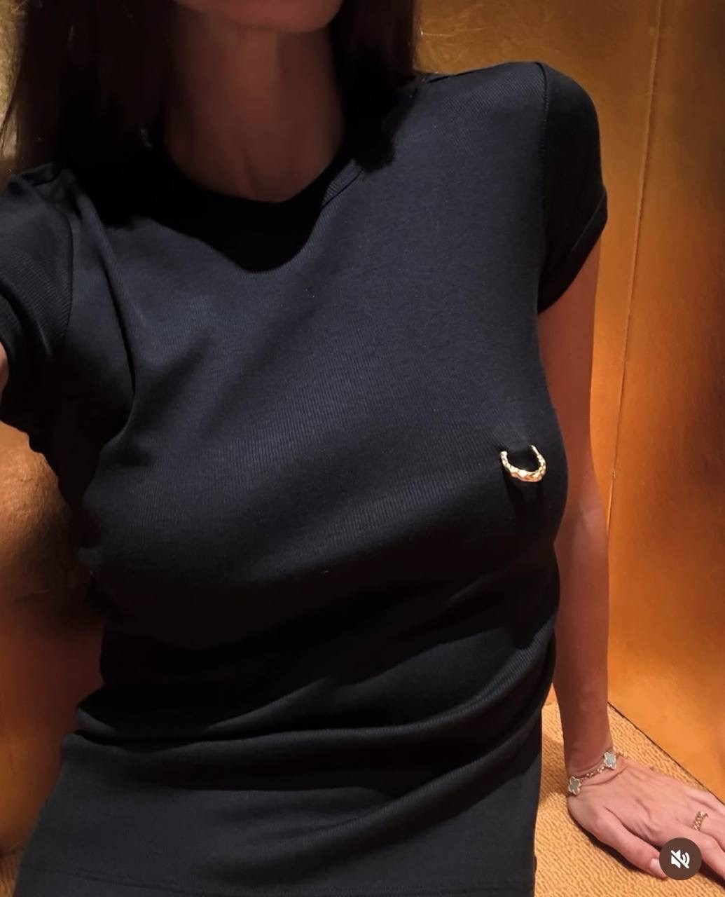 кофта женская,женская футболка,футболка,одежда с пирсингом,блузка женская