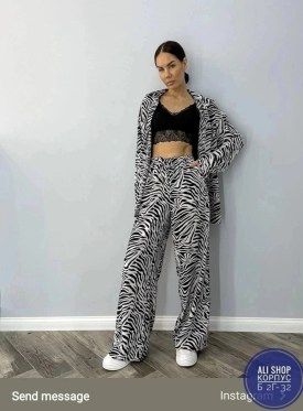 Костюм