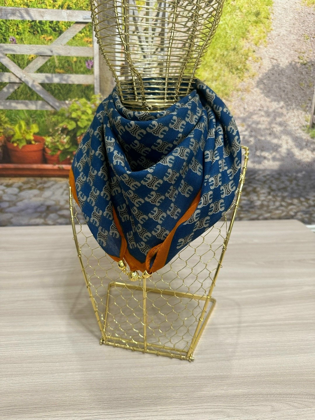 брендовый платок,шелковый платок,женские платки,шарфы для женщин,платок луи виттон