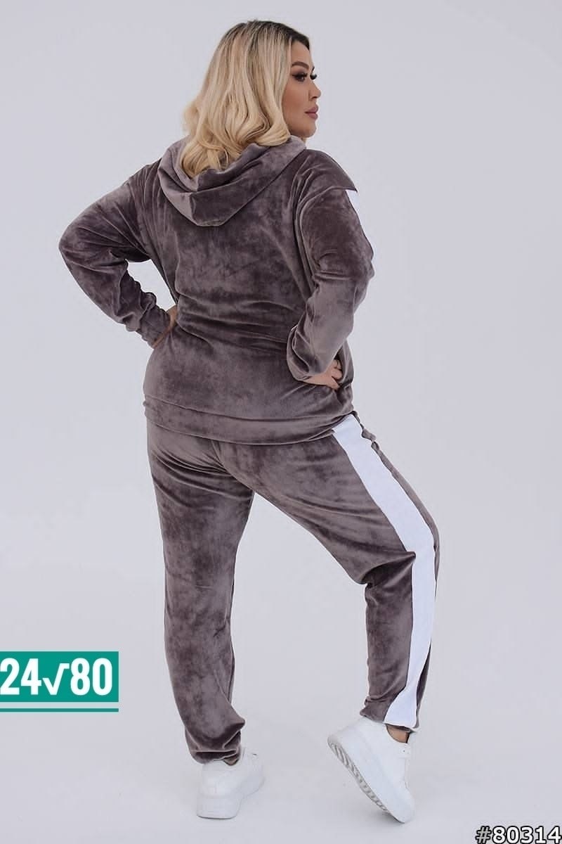 cпортивный костюм велюровый,велюровый костюм женский спортивный,женский спортивный костюм больших размеров,женские велюровые костюмы большого размера,велюровый костюм женский