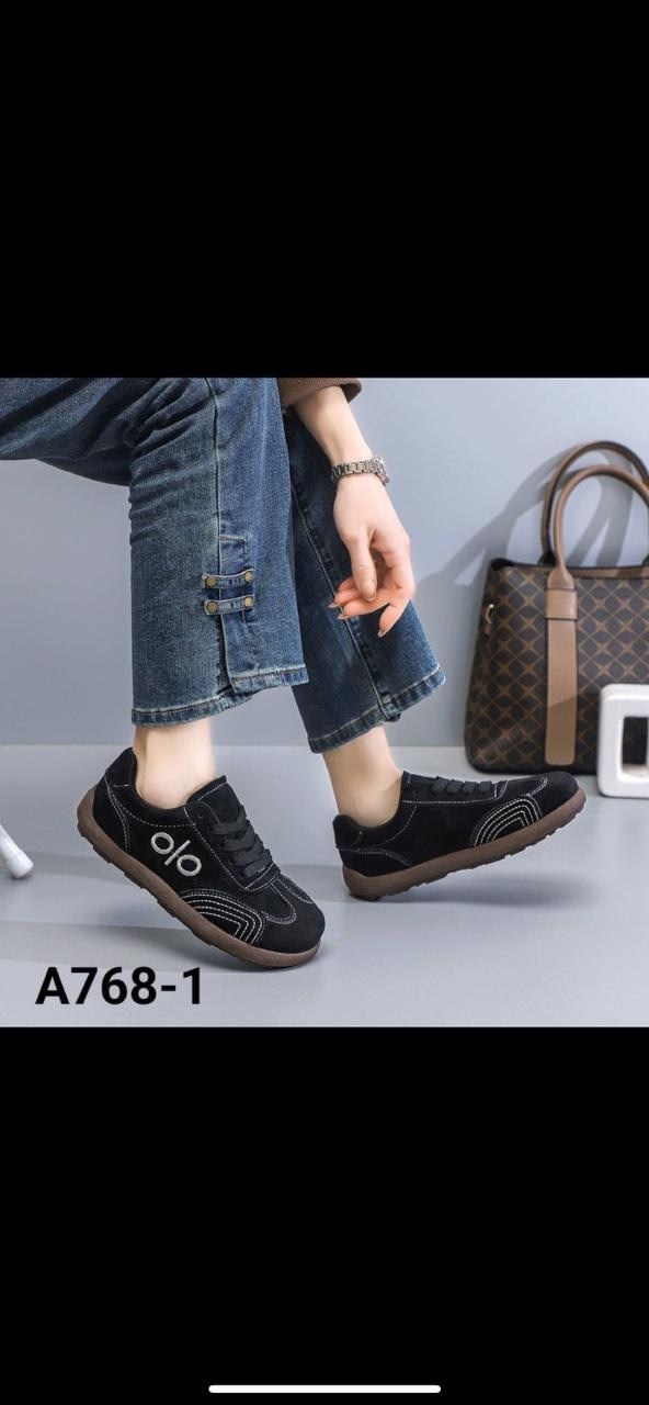 на плоской подошве,женские туфли на плоской подошве,повседневная женская  на плоской подошве,,женские кроссовки