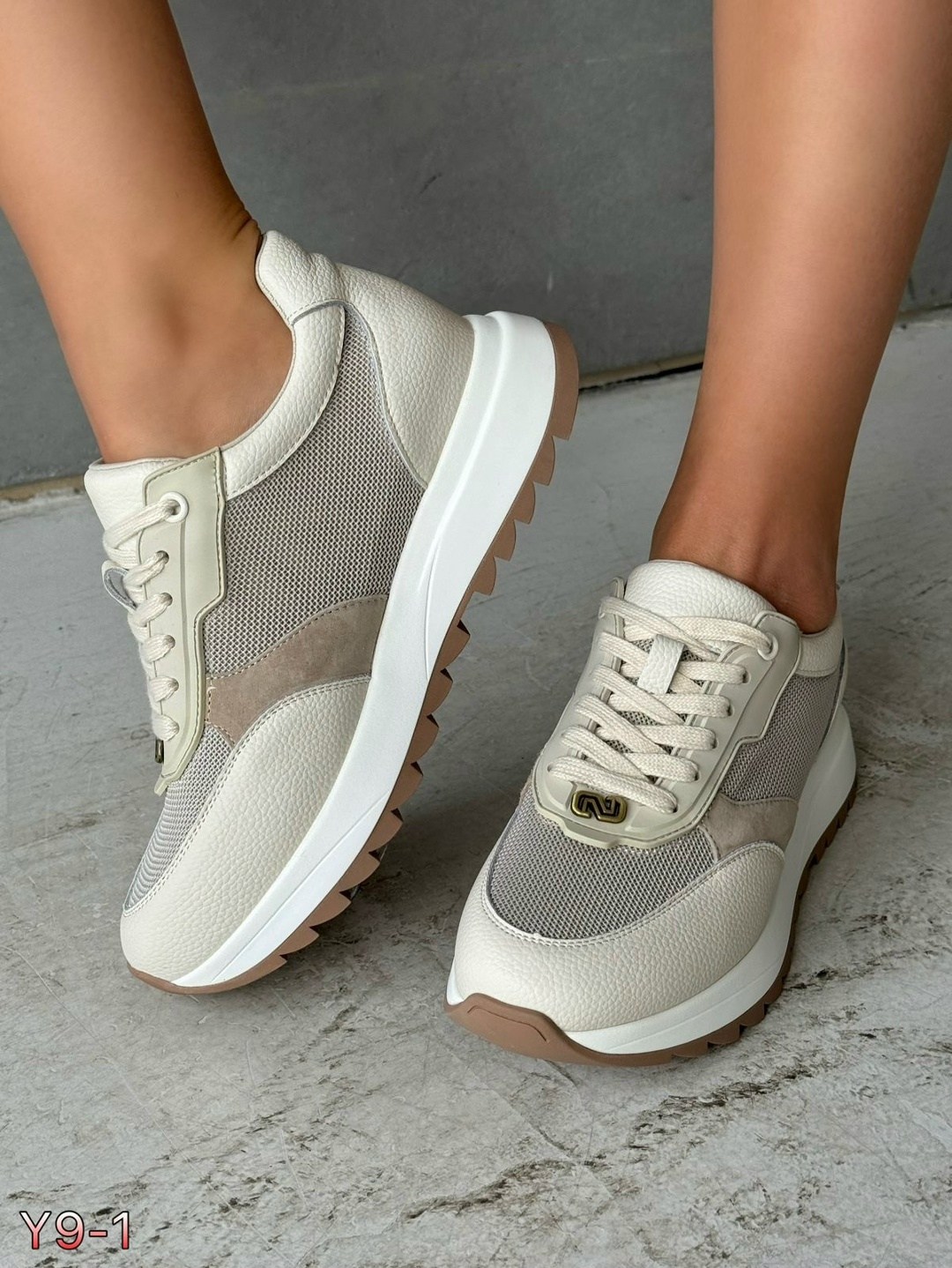 ,кроссовки женские,бежевые кроссовки,кроссовки для женщин,кроссовки повседневные